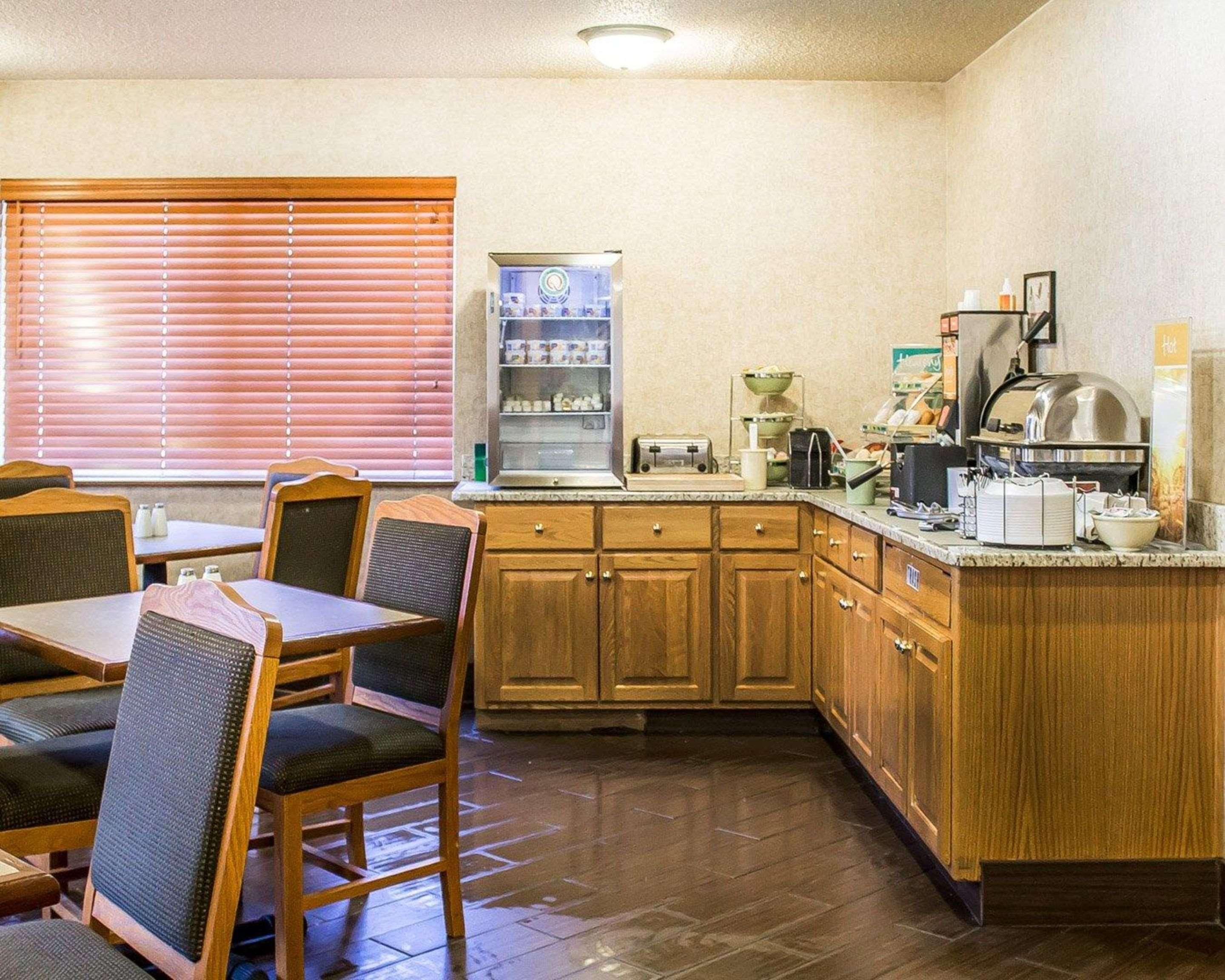 Quality Inn & Suites Стерджен-Бей Екстер'єр фото